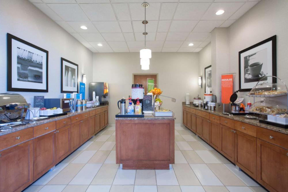 hampton inn and suites parker