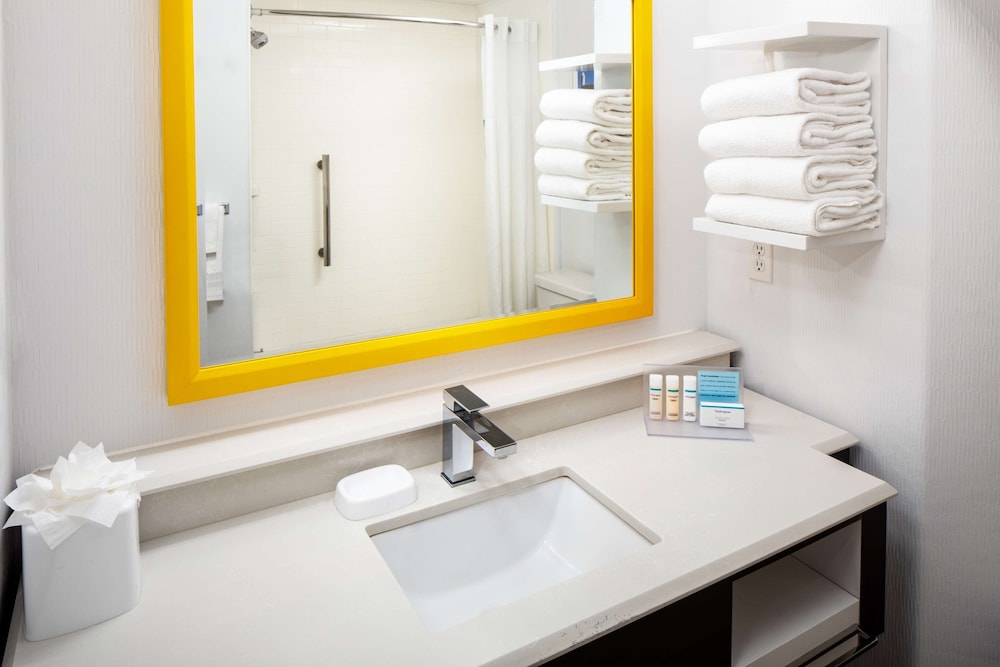 hampton inn and suites parker