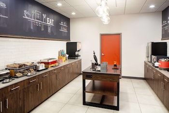 hampton inn and suites parker