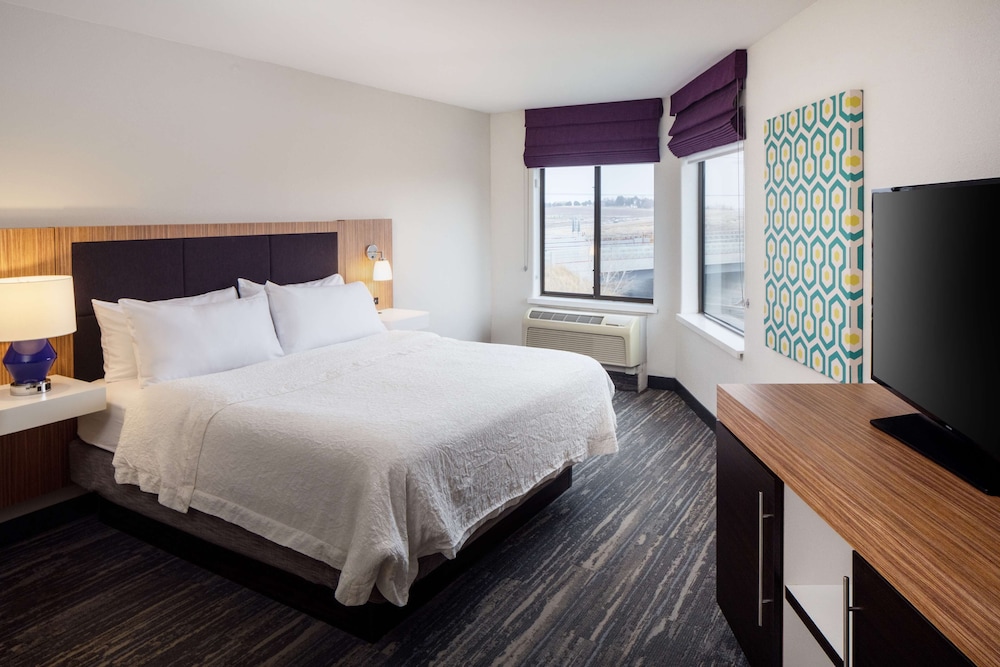 hampton inn and suites parker