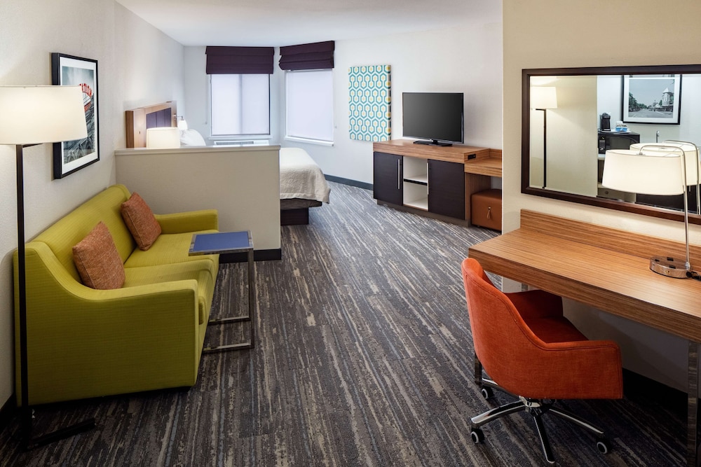 hampton inn and suites parker