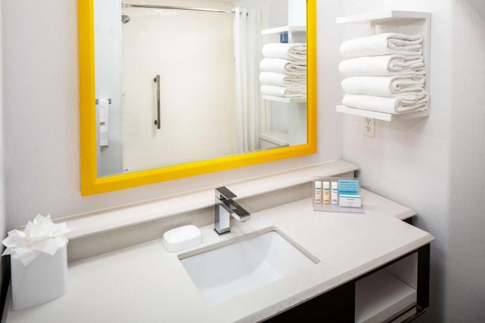hampton inn and suites parker