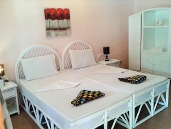 quo vadis dive resort moalboal