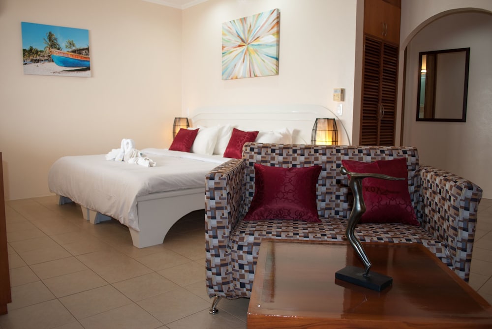 quo vadis dive resort moalboal
