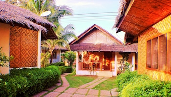 Quo Vadis Dive Resort Moalboal,Cebu Island>>Cebu,3 star