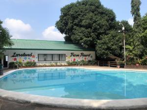 loreland farm resort