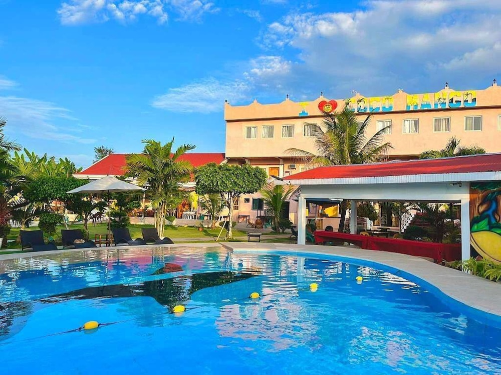 cocomangos resort