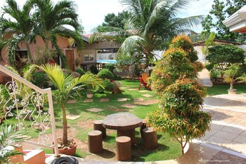cocomangos resort
