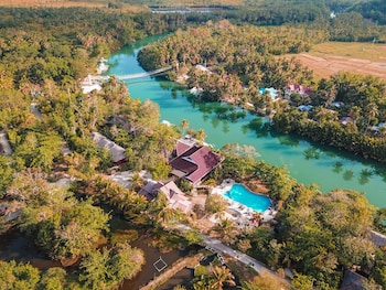 loboc river resort