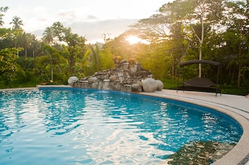loboc river resort