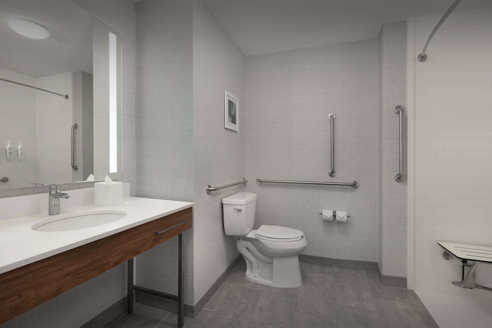 hampton inn waterloo cedar valley
