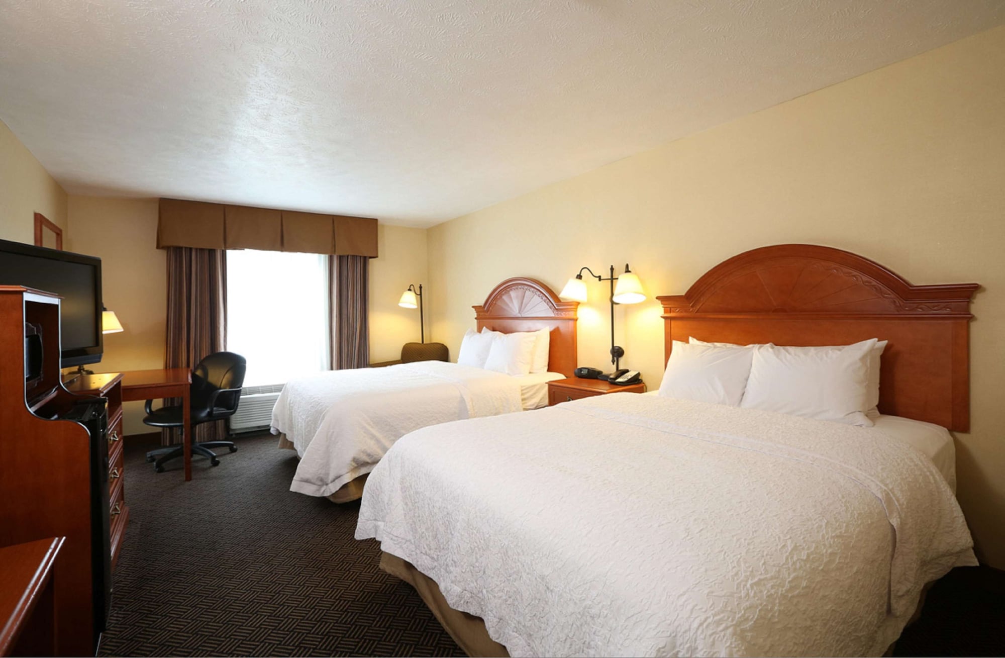 hampton inn waterloo cedar valley