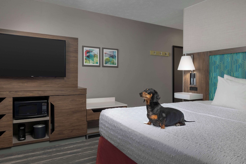 hampton inn waterloo cedar valley