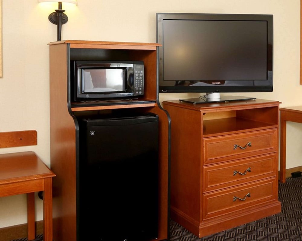 hampton inn waterloo cedar valley