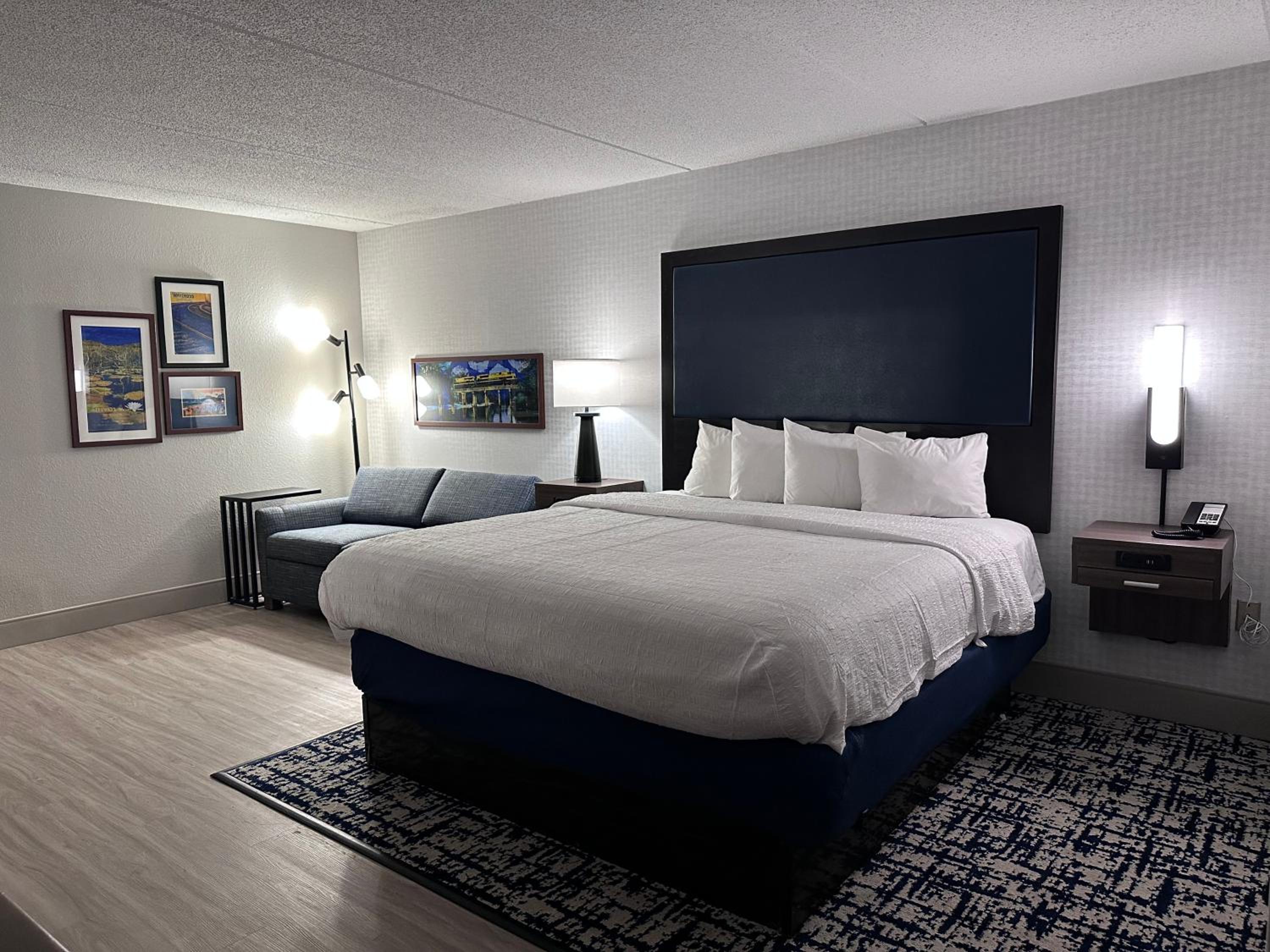 hampton inn waycross