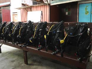 the barat perhentian beach resort