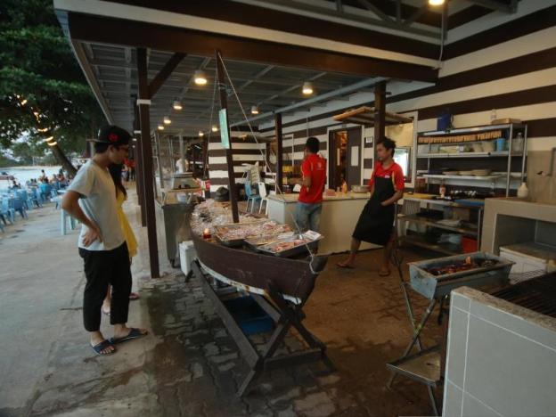 the barat perhentian beach resort