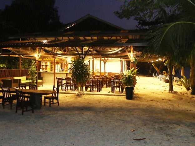the barat perhentian beach resort