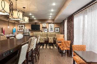 hampton inn wichita east