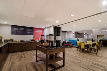 Hampton Inn Wilson Downtown,Raleigh>>Cary,3 star