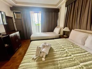 my little island hotel