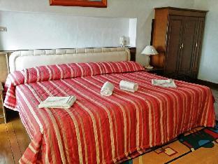 my little island hotel