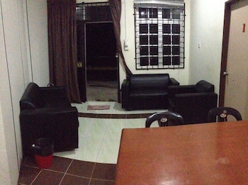 semarak beach inn