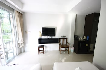 naiyang boutique resort