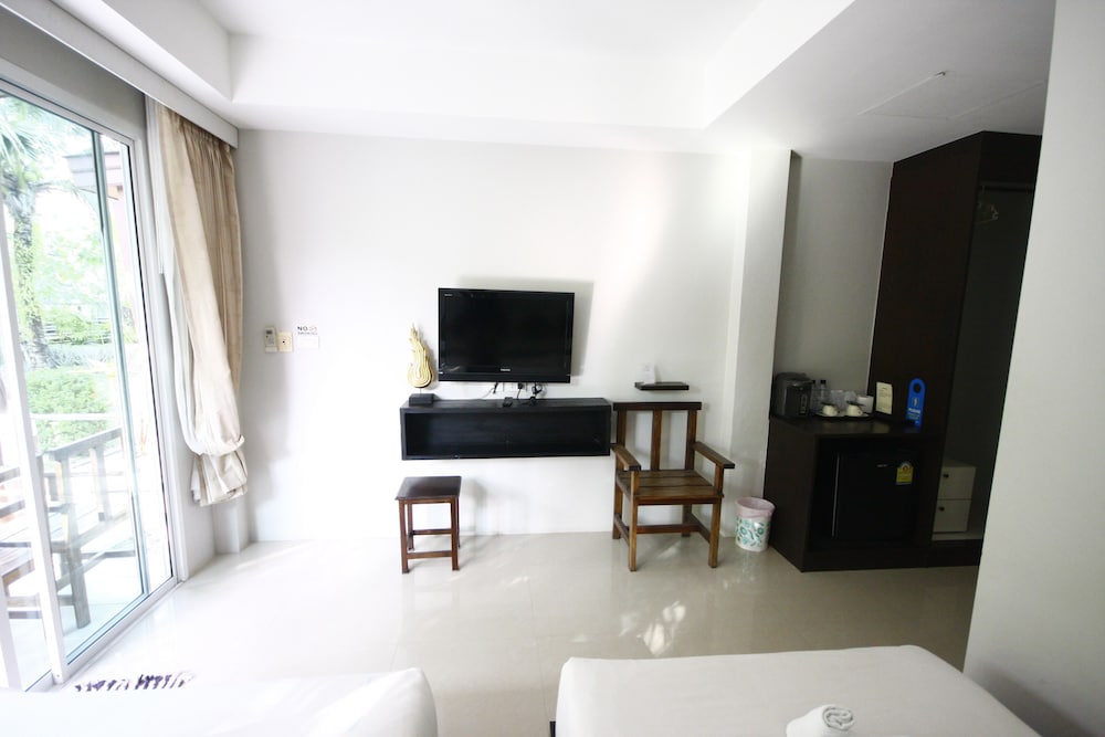 naiyang boutique resort