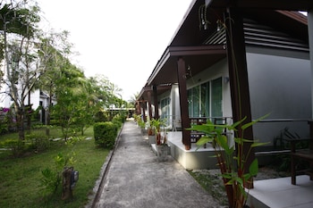 naiyang boutique resort
