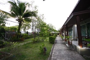 naiyang boutique resort
