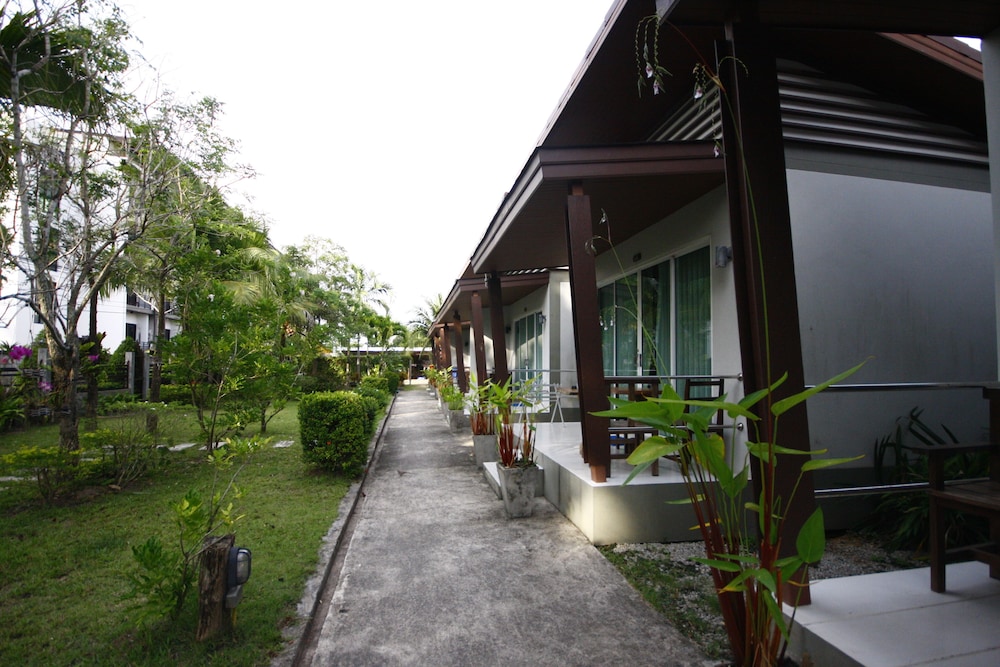 naiyang boutique resort