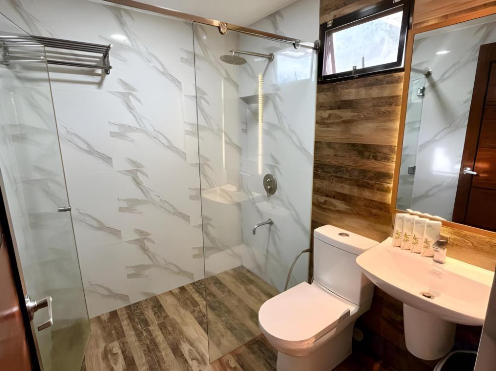 london beach resort and hotel