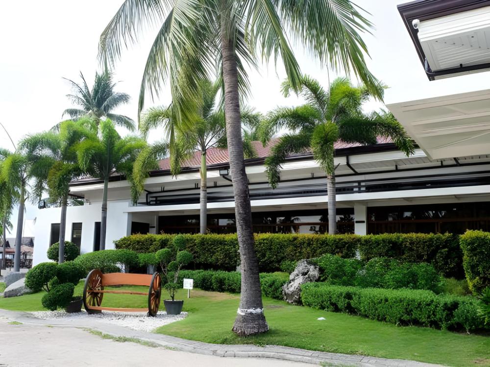 london beach resort and hotel