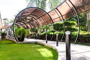 london beach resort and hotel