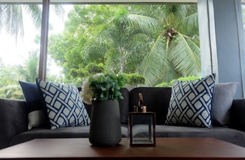 london beach resort and hotel