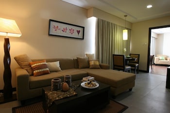 Tanza Oasis Hotel And Resort,Manila>>Cavite,4 star