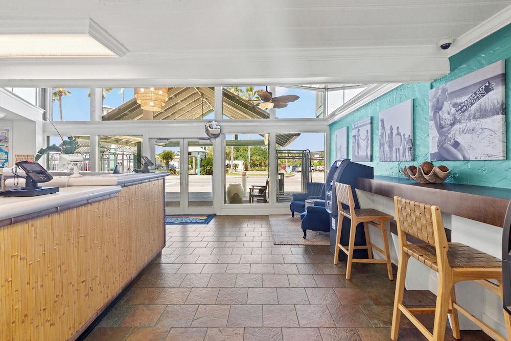 sandpiper beacon beach resort