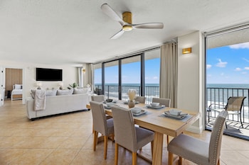 sandpiper beacon beach resort