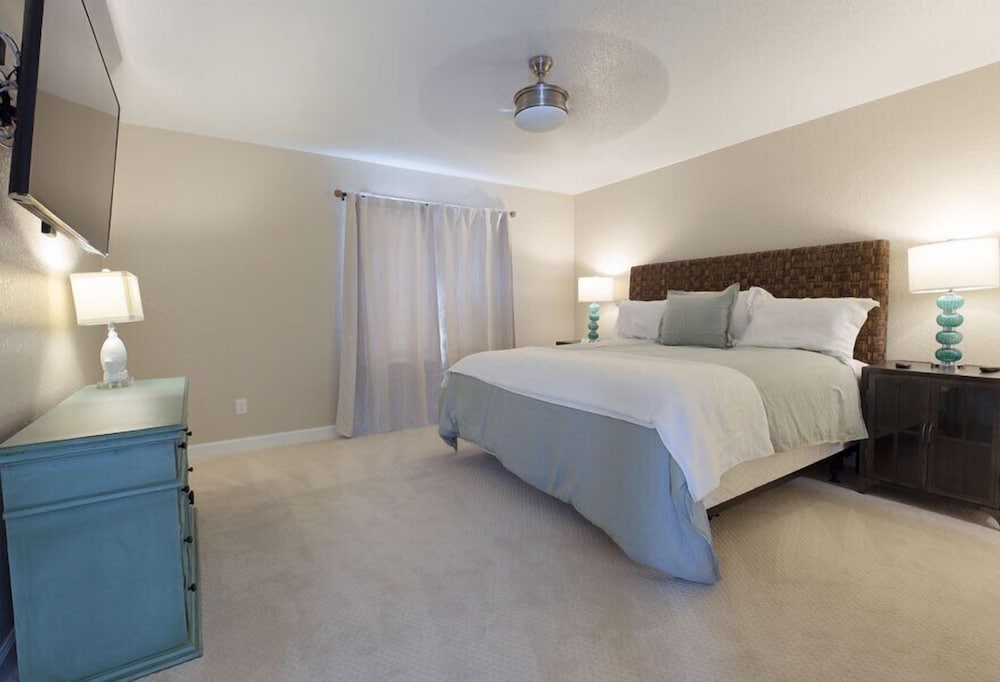 sandpiper beacon beach resort