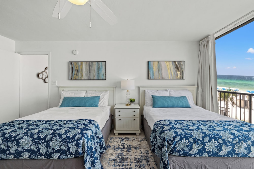 sandpiper beacon beach resort