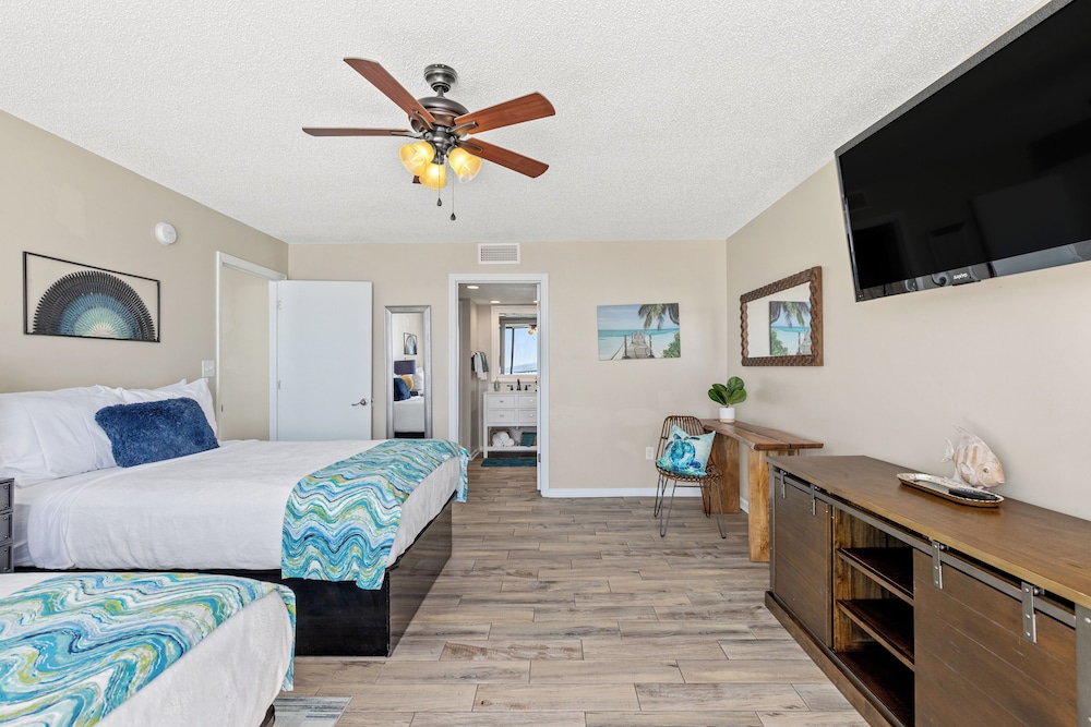 sandpiper beacon beach resort