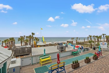 sandpiper beacon beach resort