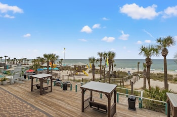 sandpiper beacon beach resort