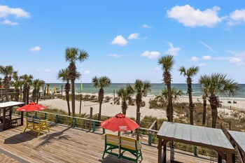 sandpiper beacon beach resort