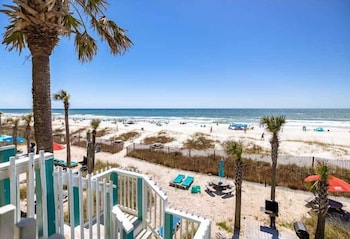 sandpiper beacon beach resort