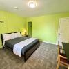 6267 persepolis inn