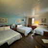 6267 persepolis inn