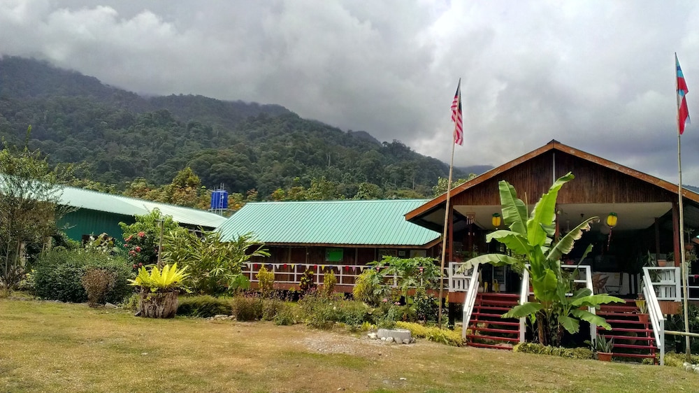 kinabalu poring vacation lodge hostel