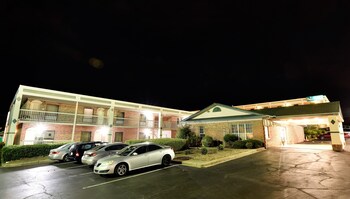 rodeway inn harbison area